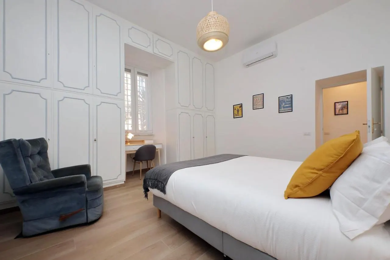 Ych-Brand New Vatican Flat With Terrace Rom Lägenhet